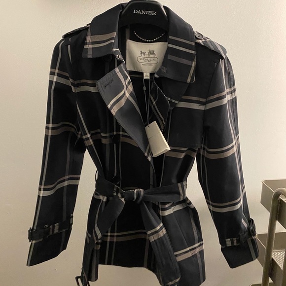 Coach Tattersall Short Trench - Picture 1 of 3